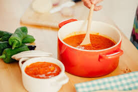 Pomidorowy sos ze śmietaną podstawowy
